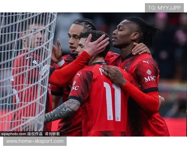 吉鲁补射门前抢点AC米兰终结比赛