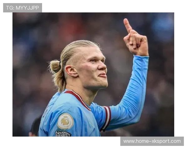 曼城哈兰德倚身对抗后顺势抽击：从场上到训练场的爆发力秘笈