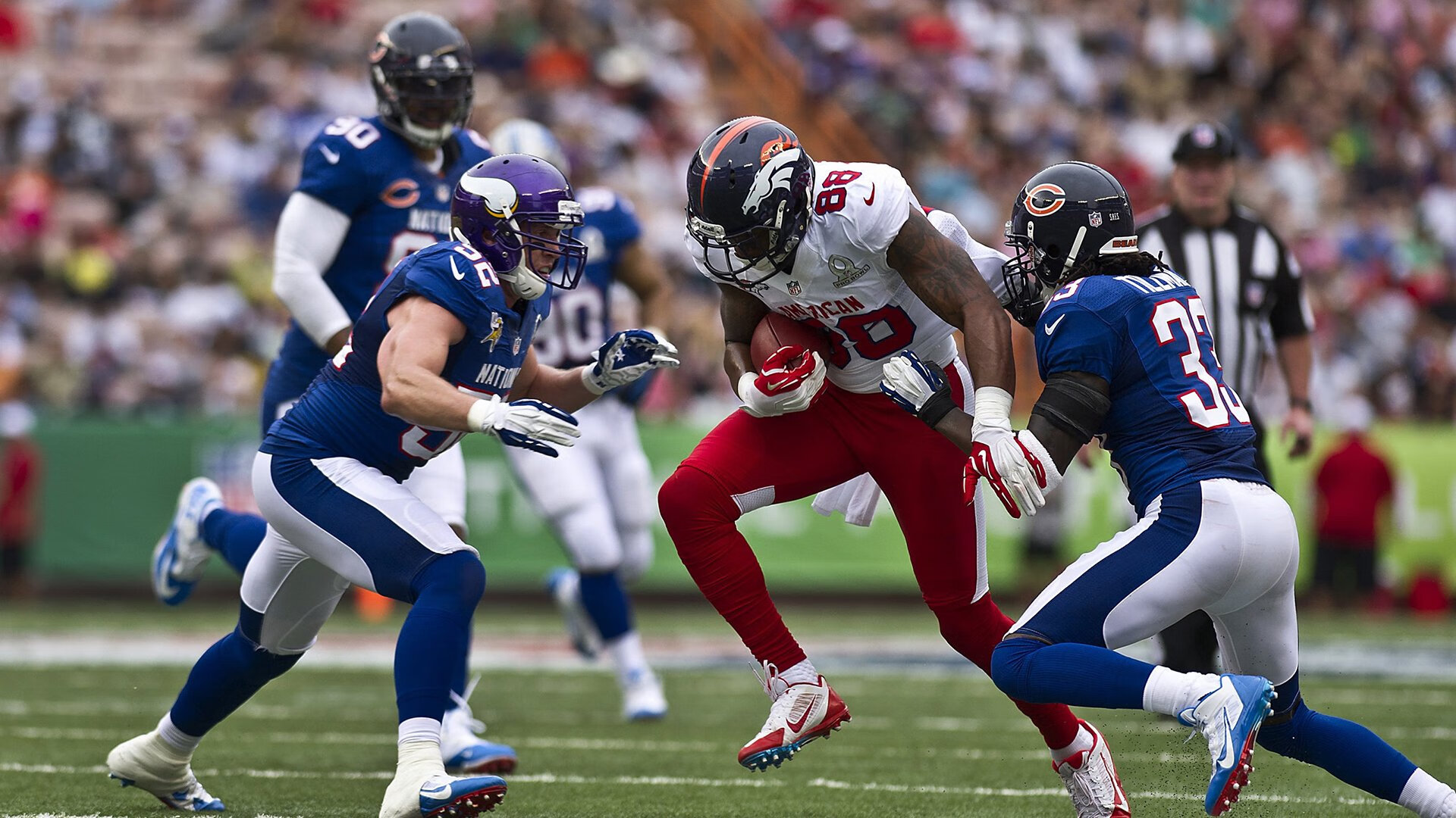 全国冰球联赛季后赛开打 北方球队展现强势主场气场